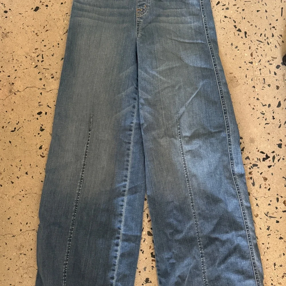 SPANX Seamed Front, Wide Leg Jeans Size Medium NWT - Picture 4 of 4